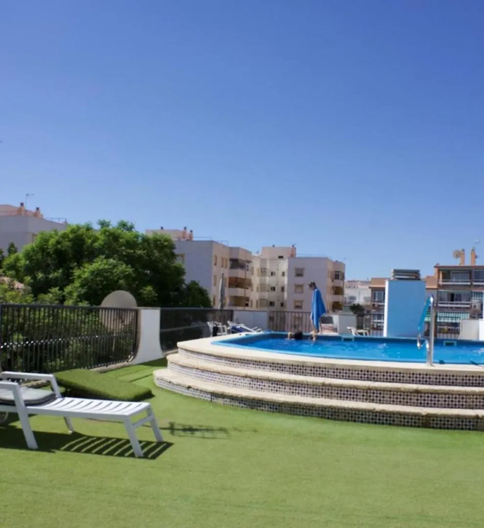 Centrally Located South Facing Apartment With Pool Torremolinos
