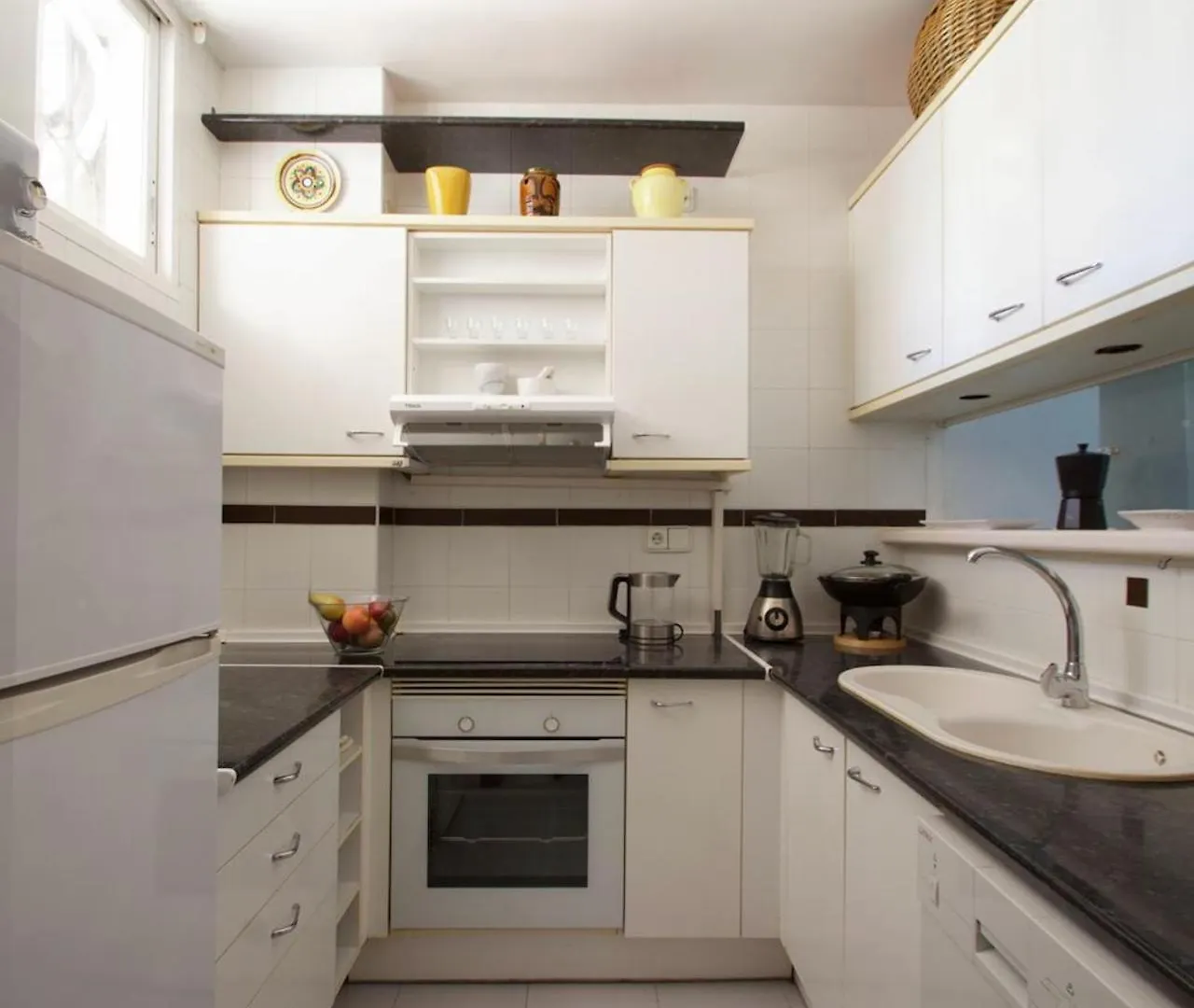 Centrally Located South Facing Apartment With Pool Torremolinos España